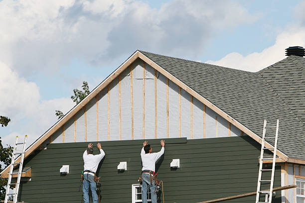 Professional Siding Installation technician working in York New Salem, PA